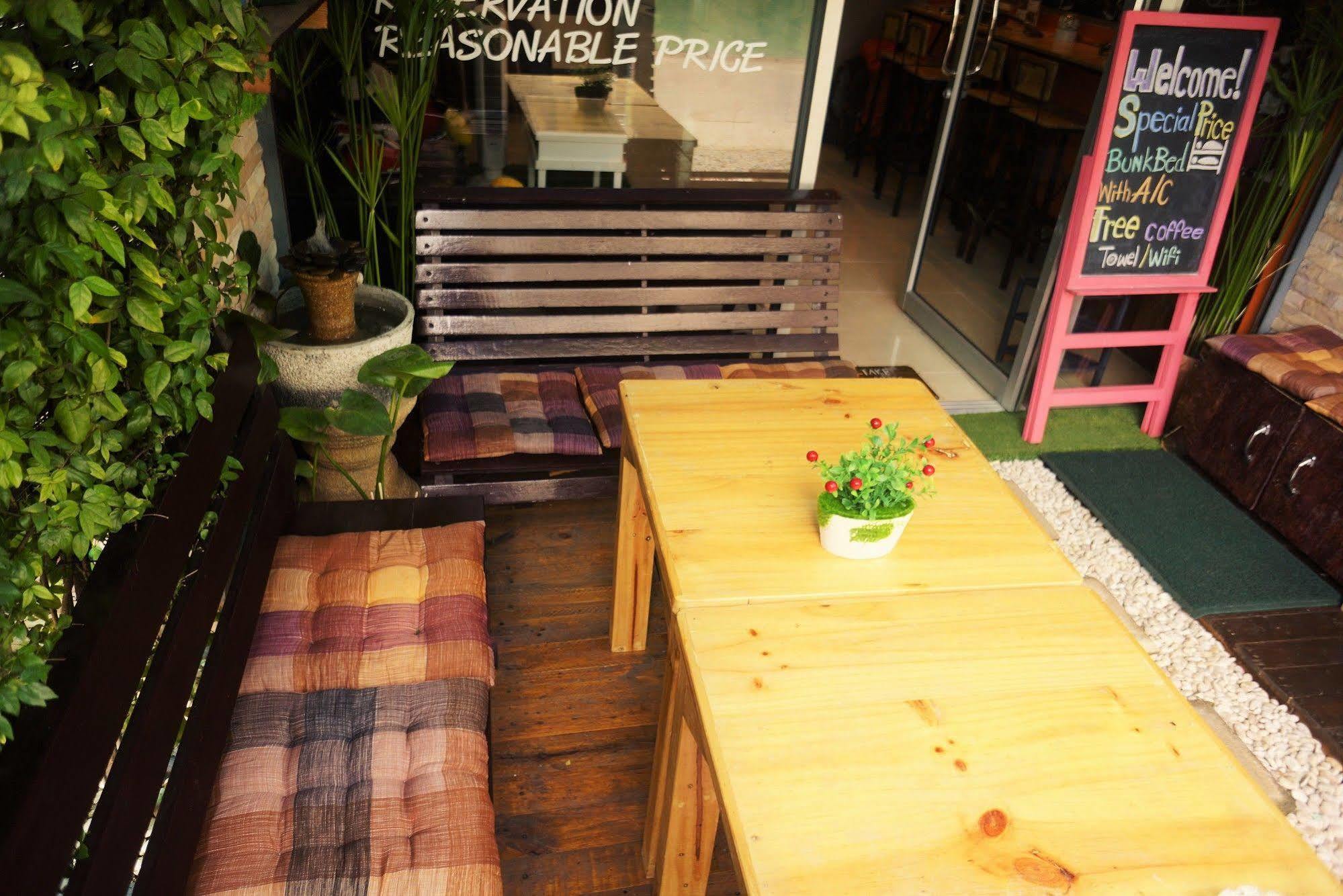 Cm City Hostel チエンマイ エクステリア 写真
