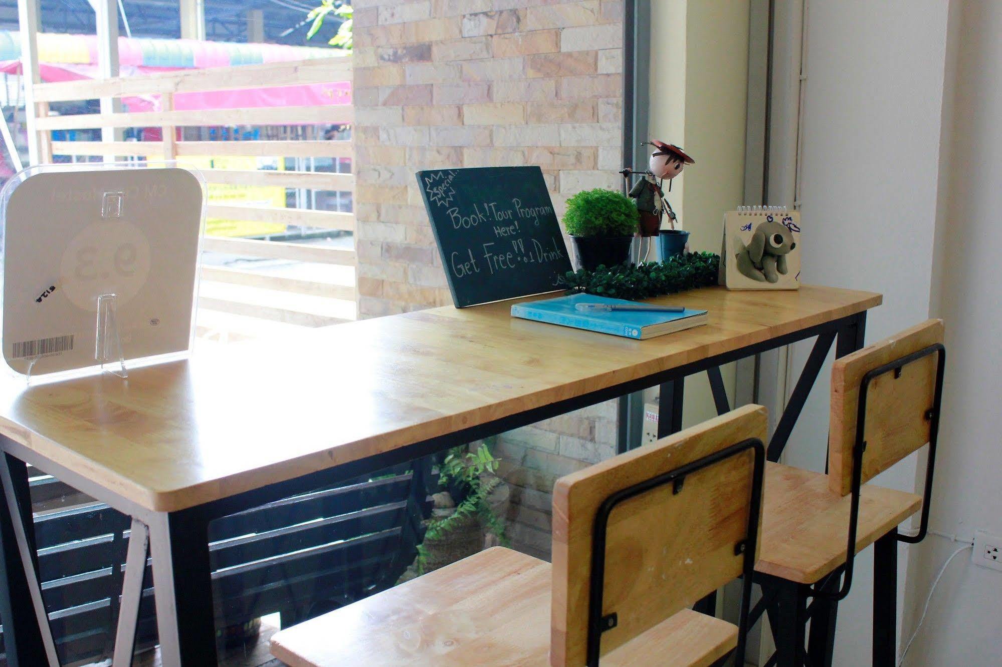 Cm City Hostel チエンマイ エクステリア 写真